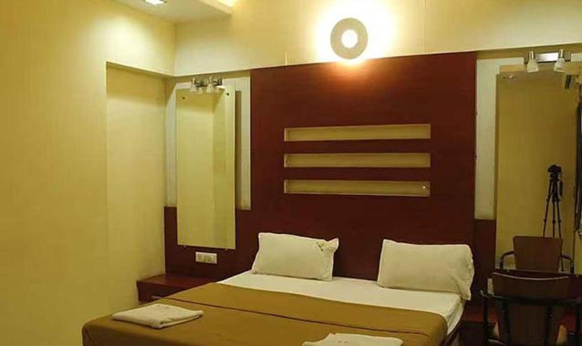 Fabhotel Skylark Inn Nashik Pokój zdjęcie