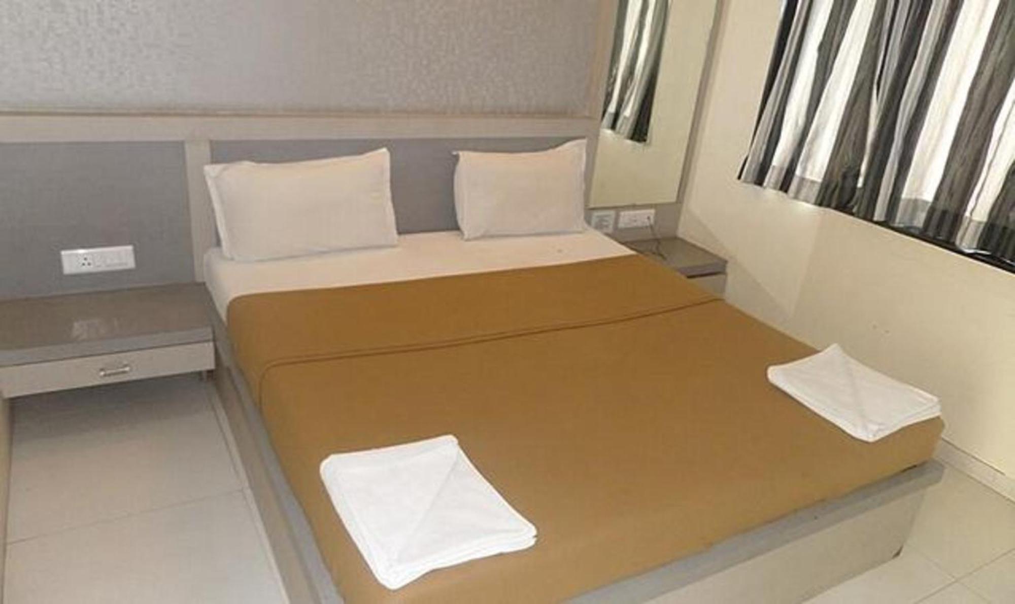 Fabhotel Skylark Inn Nashik Zewnętrze zdjęcie