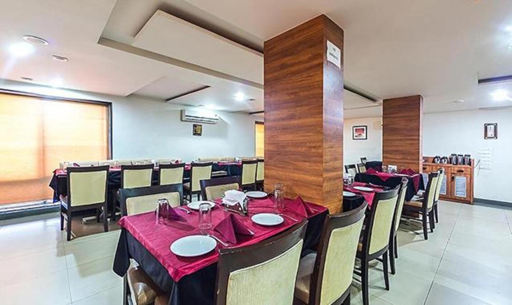 Fabhotel Skylark Inn Nashik Zewnętrze zdjęcie