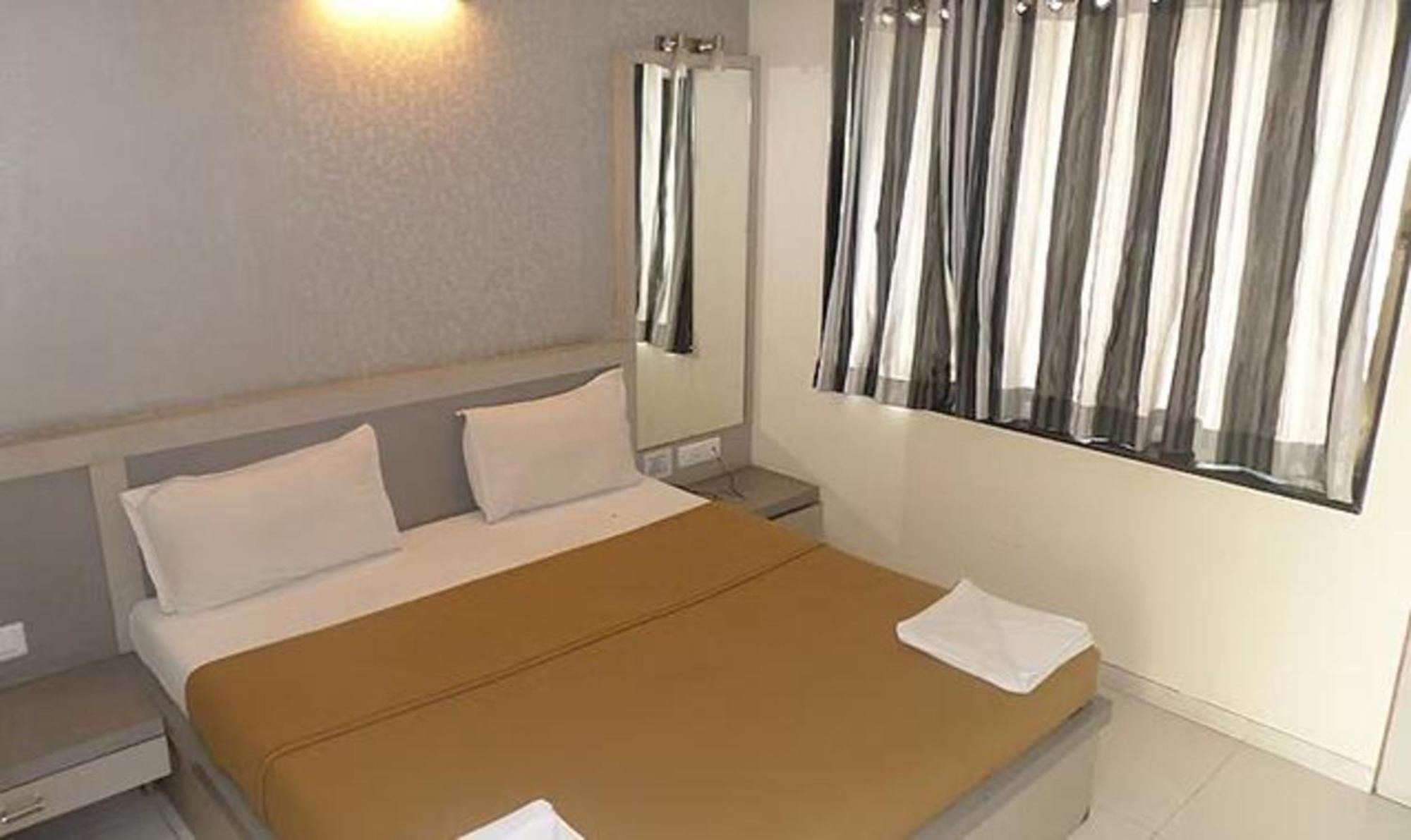 Fabhotel Skylark Inn Nashik Zewnętrze zdjęcie